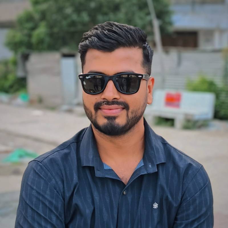 Ratan, 31, Libertad