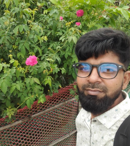 Ndim Hasan, 33, Tapas