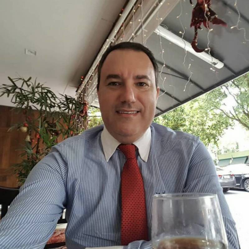 Robert, 54, San Carlos Alzatate