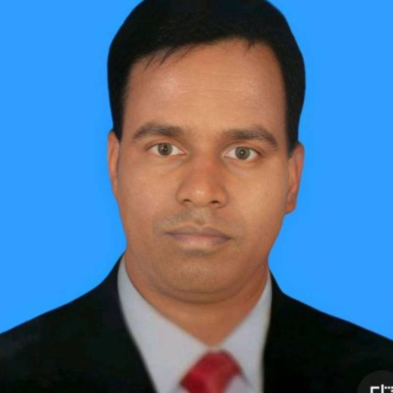 Latif, 47, Kaoni