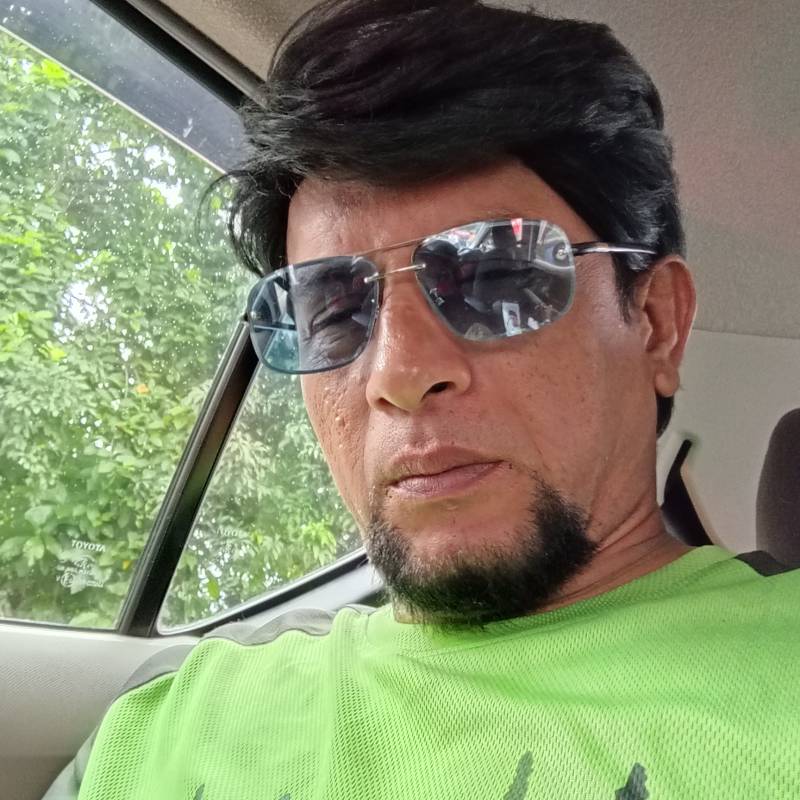 Fayjal, 41, Castillo