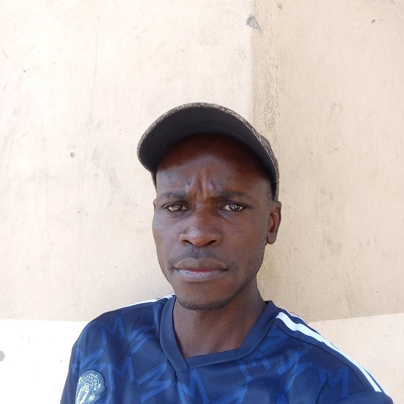 Ezekiel, 35, Dolhasca
