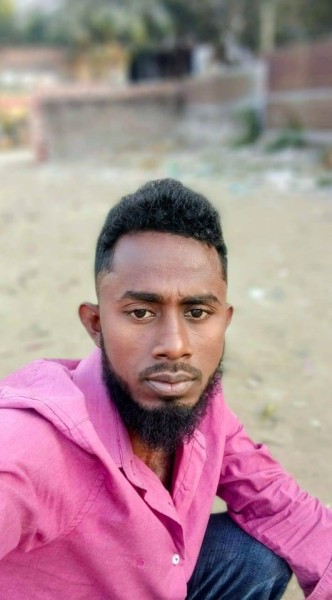 Nurnoby, 30, Mangrol
