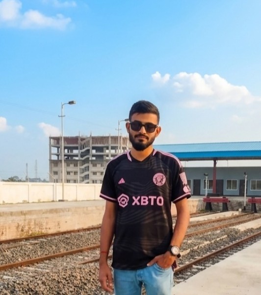 Subrata Majumder, 31, Dodjibata