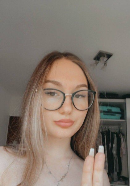 Aish, 31, Guayos