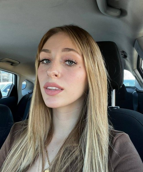 Claire, 32, Boyovut