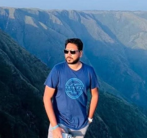 Roni, 27, Ambohimierambeandranofito