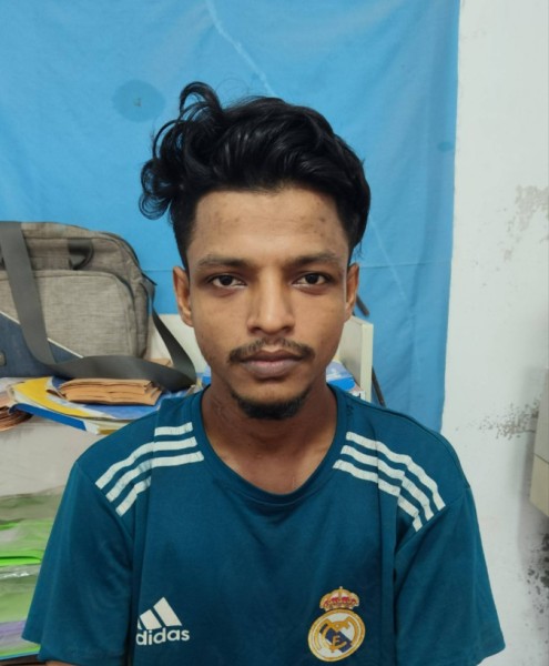 AJOYKUMAR18016, 25, Le Pradet