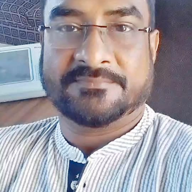 Alidur, 46, Ayrova