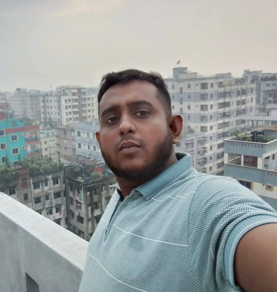 MD Omar, 27, Sainte Marie